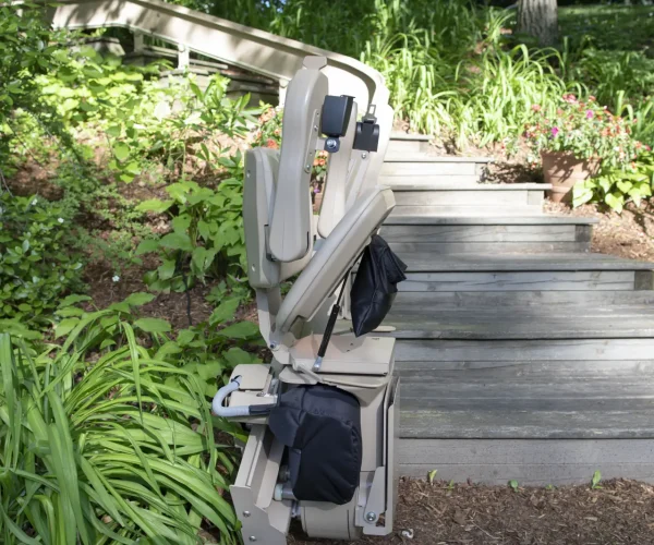 bruno-elite-curved-outdoor-stair-lift-4